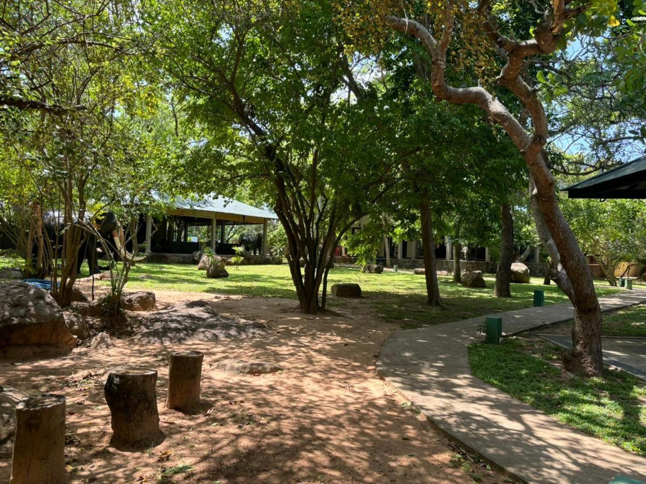 Hotel Elephant Reach Yala Esterno foto