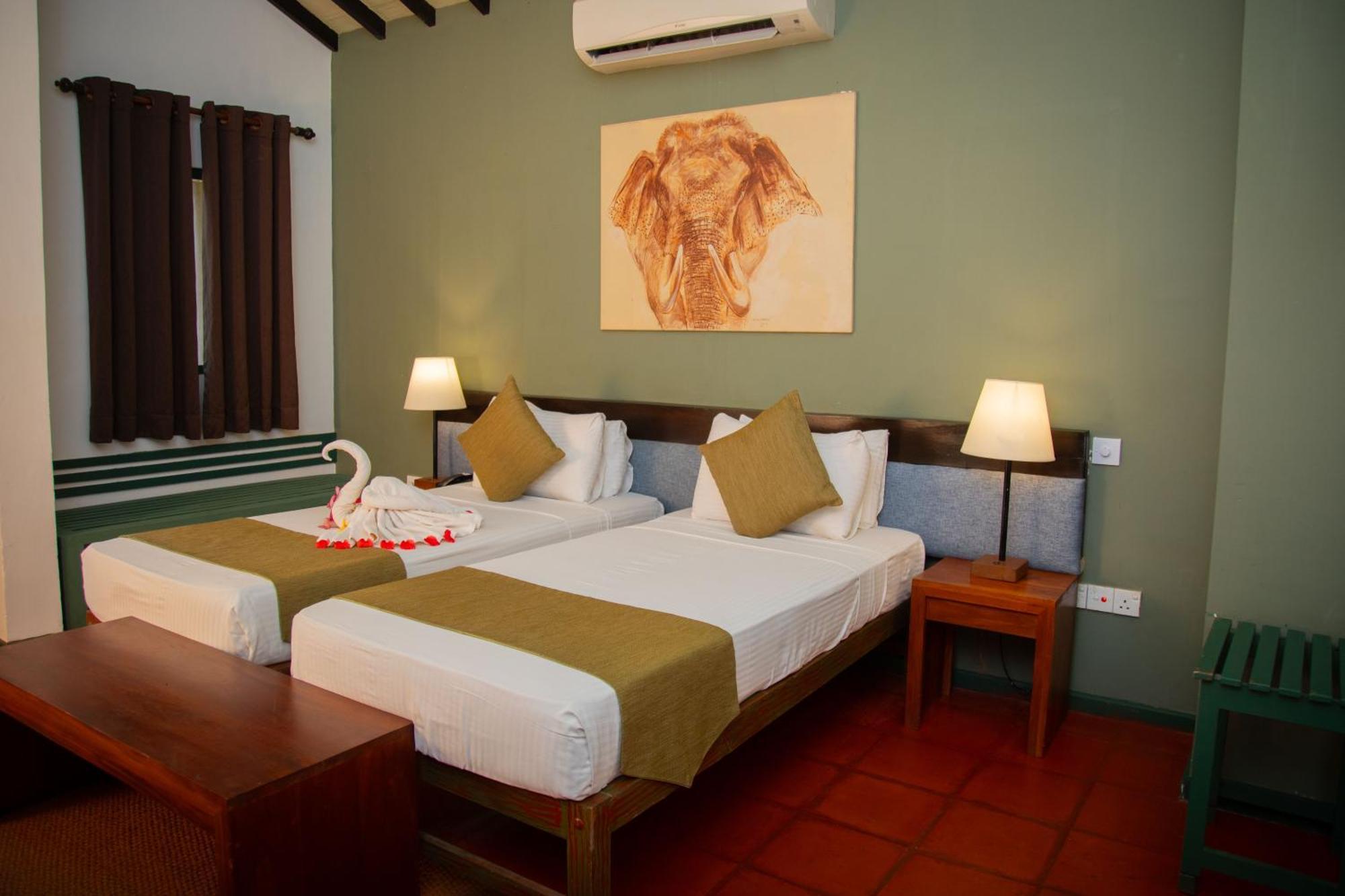 Hotel Elephant Reach Yala Esterno foto