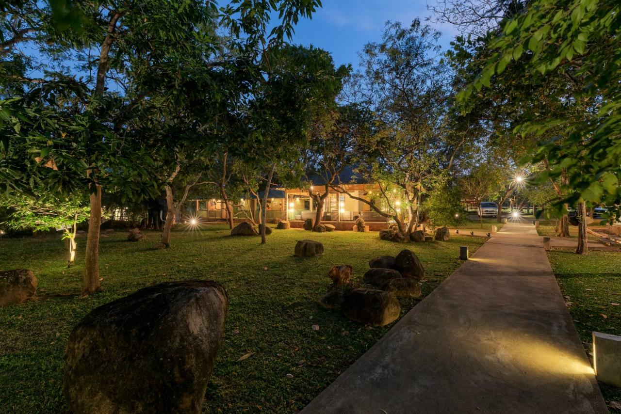 Hotel Elephant Reach Yala Esterno foto